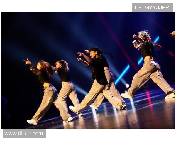 上海街舞队的团队协作与创意碰撞探索街舞文化的魅力与力量