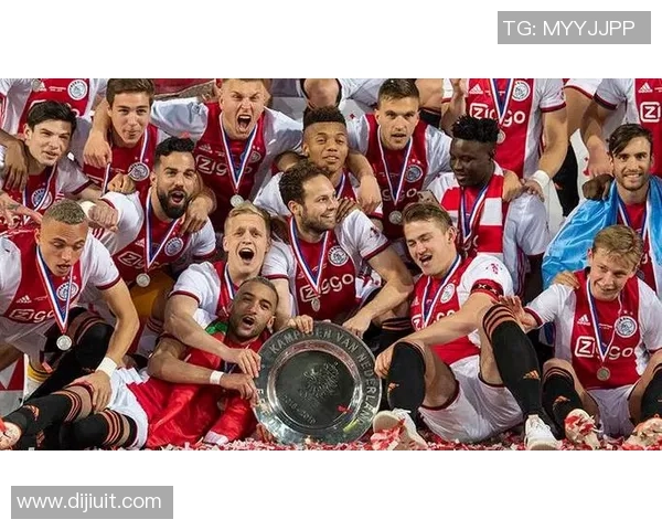 吉斯足球:探索足球的魅力与激情,重塑运动精神与团队合作的新时代 吉斯足球:探索足球的魅力与激情,重塑运动精神与团队合作的新时代