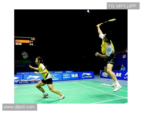 羽毛球新手必看：轻松掌握基础战术与技巧的全面指南