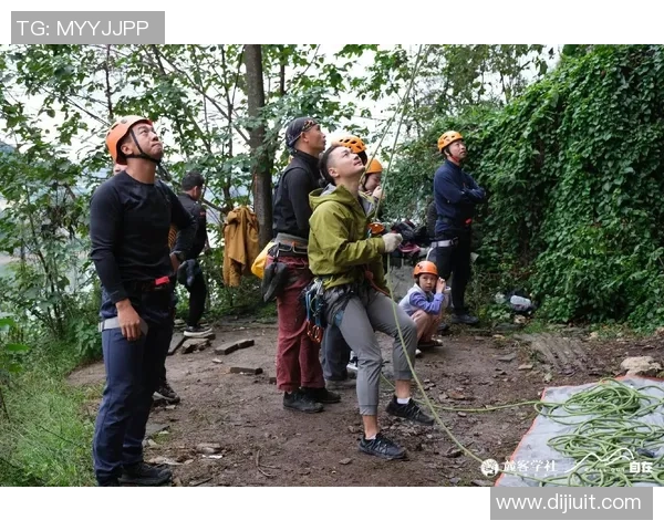 重庆攀岩队的奋斗历程与成长故事全景纪实 重庆攀岩队的奋斗历程与成长故事全景纪实